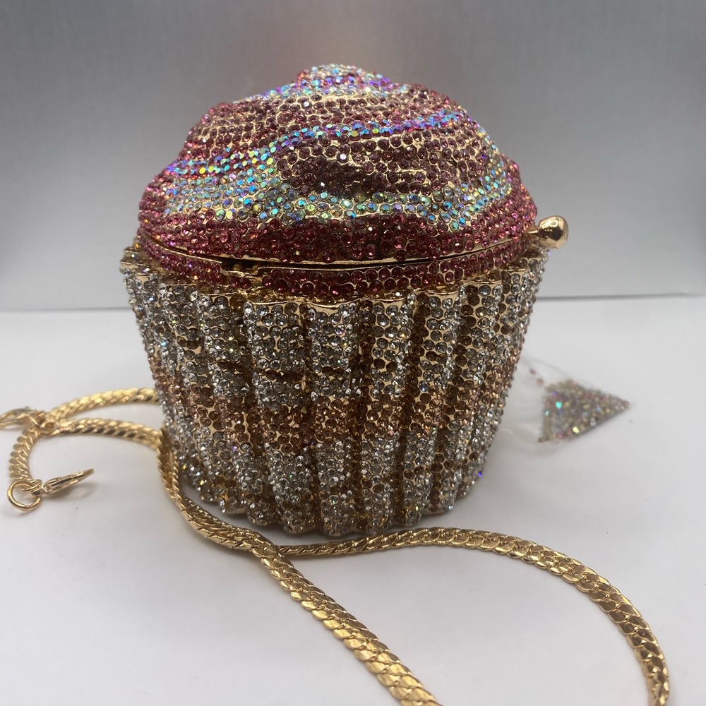 Cupcake  clutch
